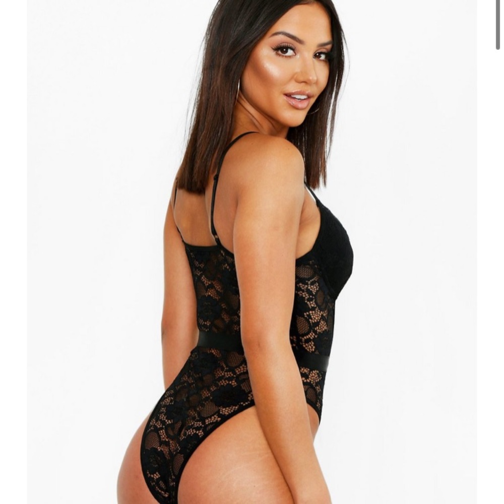 boohoo lace bodysuit